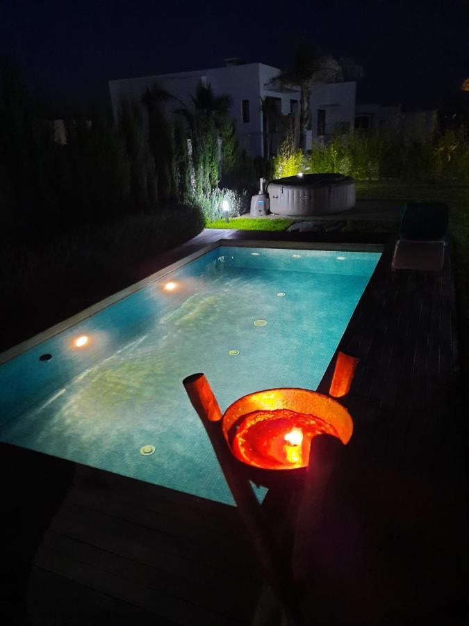 Superbe Villa Avec Piscine Plages Des Nations Rabat Kültér fotó